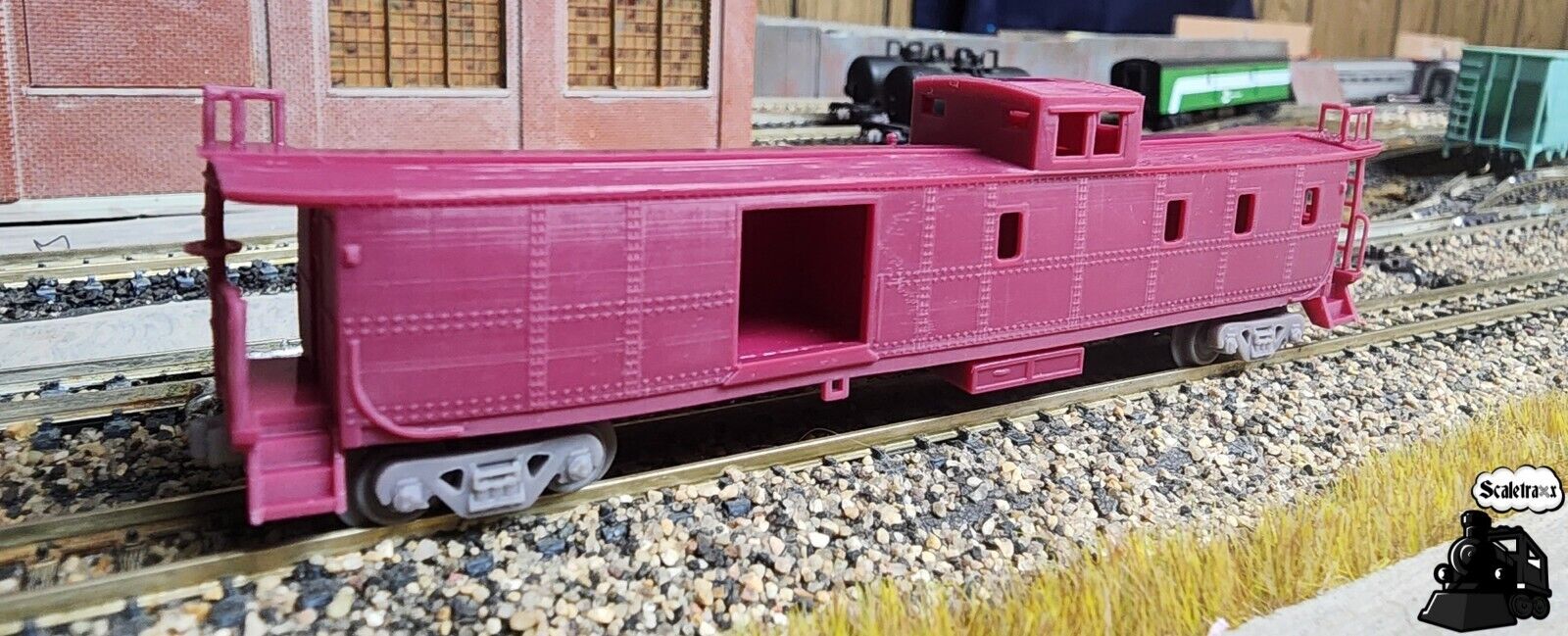 GREAT NORTHERN HUTCH CABOOSE (Undec) (No Trucks, Couplers)