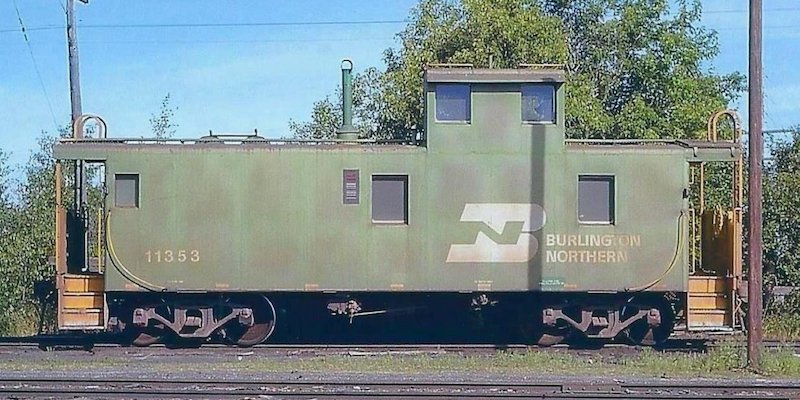 N scale Burlington Northern Tall Caboose (with roofwalk and ladder ends)